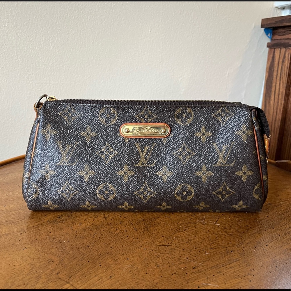 Louis Vuitton Eva Clutch